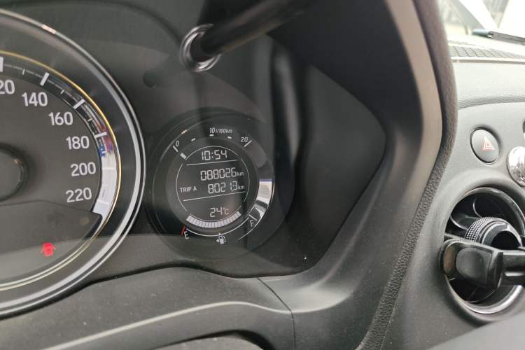 Used Honda XR-V 2017 1.5L LXi CVT Classic Edition Odometer Close Up