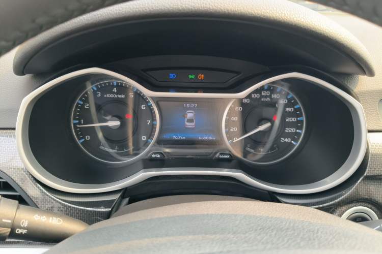 Used Geely Auto Emgrand 2017 Sedan Million Edition 1.5L Manual - Upward Version Instrument Cluster