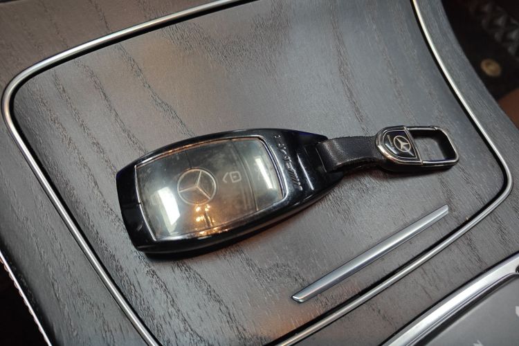 Used Mercedes-Benz E-Class 2021 E 300 L Sporty and Stylish Model Vehicle Key