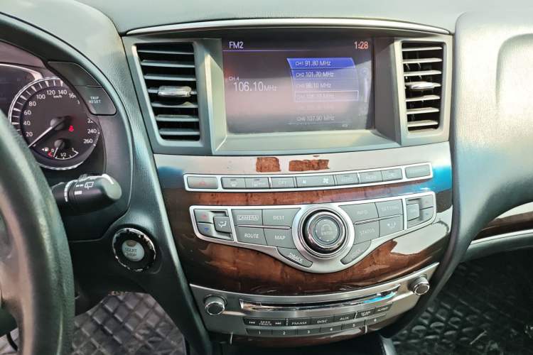 Used Infiniti JX 2013 JX35 Two-Wheel-Drive Excellence Edition Audio And AC Panel