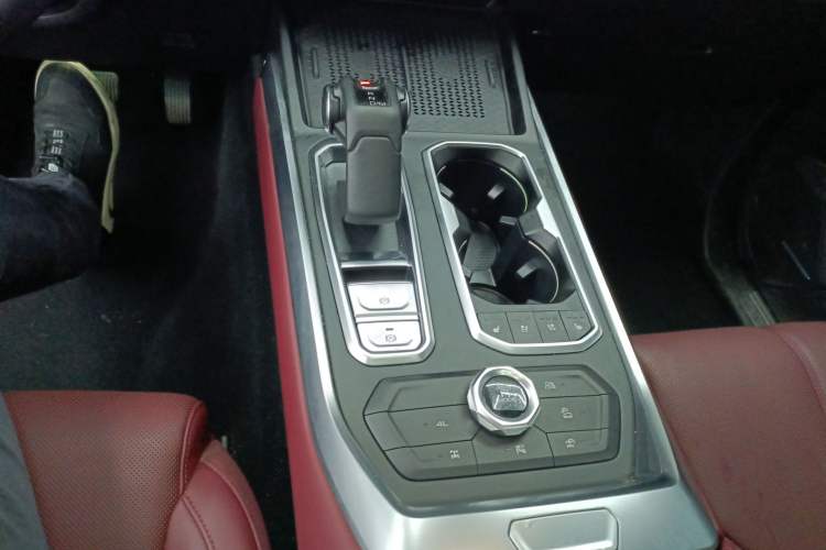 Used Tank 400 New Energy 2024 Hi4-T Off-Road Edition Gear Lever