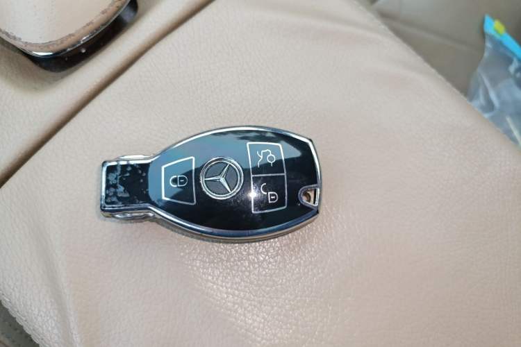Used Mercedes-Benz S-Class 2012 S 300 L Business Standard Model Vehicle Key
