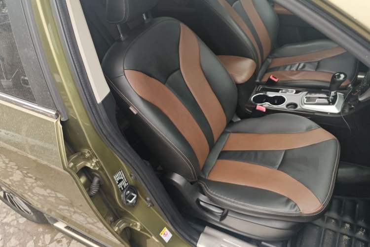 Used GAC Trumpchi GS5 Super 2015 2.0L Automatic Two-Wheel Drive Luxury Navigation Edition Right Front Seat