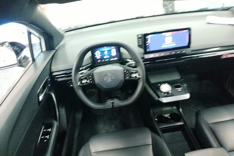 Used MG 4 EV 2022 425 km Luxury Edition