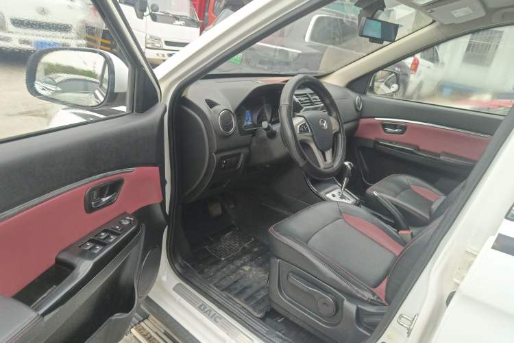 Used HYOSOW H2 2015 1.5L AMT Prestige Version BJ415C
