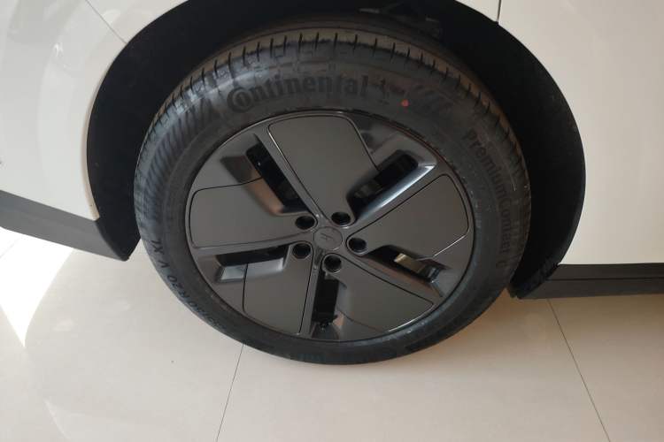 Used Li Auto Li Auto i8 2025 Model Standard Version
