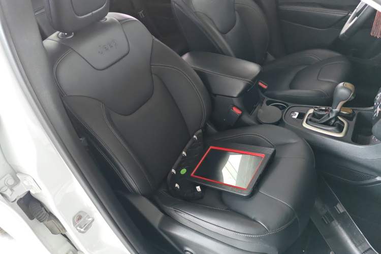 Used Jeep Cherokee 2016 2.4L Leading Edition