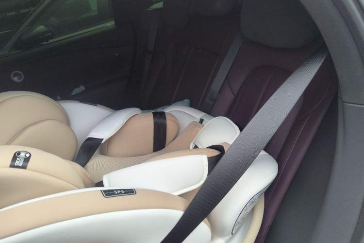 Used VOYAH FREE 2025 Model FREE+ Four-Wheel-Drive Qiankun Edition Left Rear Seat