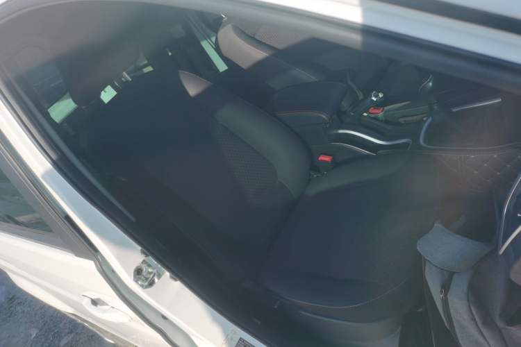 Used Jinbei Gold Hiace M Classic 2022 Panda Edition 1.5L Engineering Lion Passenger Van 6 Seats