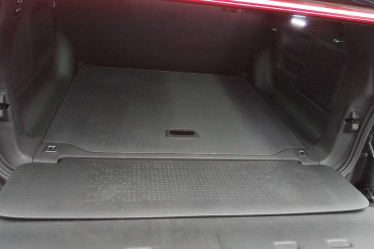 Used CHANGAN NEVO E07 2026 Model Pure Electric Four-Wheel Drive 90kWh Dacheng Edition Trunk