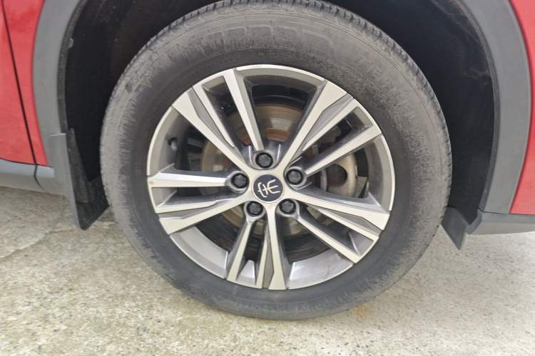 Used BYD Song Pro 2019 1.5T Automatic Prestige Model Right Front Wheel Hub