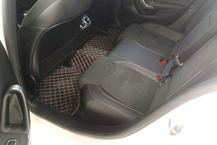 Used Mercedes-Benz A-Class 2021 A 200 L Sport Sedan Fashion Model
