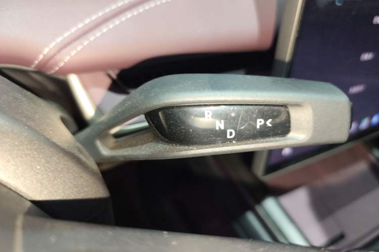 Used Xiaomi Auto SU7 2024 Four-Wheel Drive Ultra-Long Range Advanced Intelligent Driving Max Edition Gear Lever