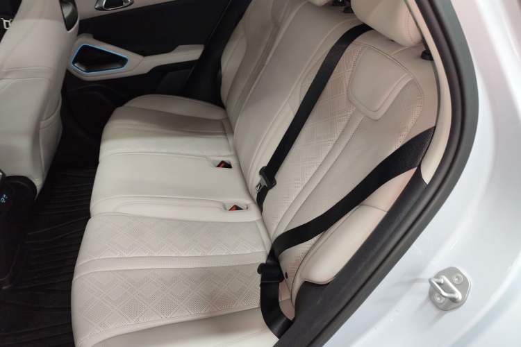 Used BYD Yuan UP 2025 Intelligent Driving Version 401 km Beyond-Range Edition