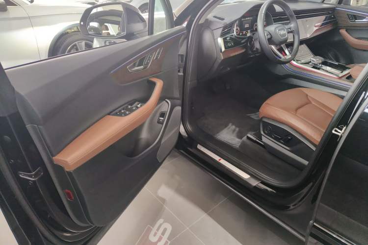 Used Audi Q7 2024 45 TFSI quattro S line Black Warrior Edition