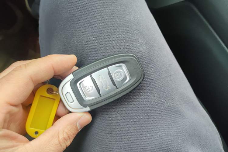 Used Hongqi E-QM5 2022 431 km Charge & Enjoy Edition