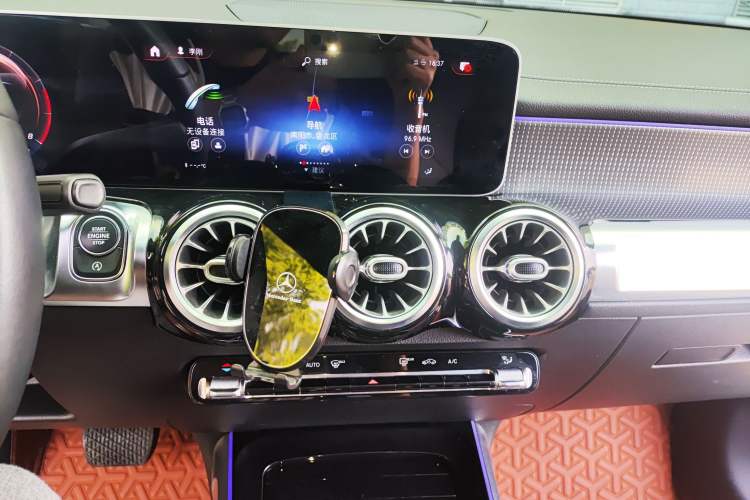 Used Mercedes-Benz GLB 2020 Facelift GLB 200 Fashion Edition Audio And AC Panel