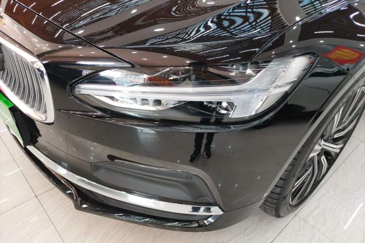 Used Volvo S90 2024 B5 Zhiyuan Luxury Edition
