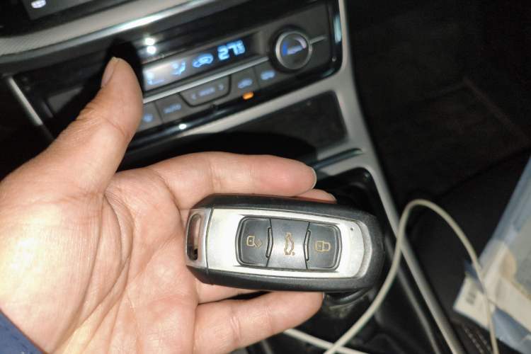 Used Geely Auto Emgrand GL 2017 1.8L Manual Elite Model
