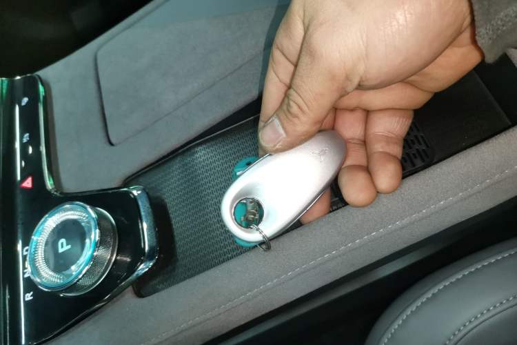 Used VOYAH PASSION 2024 PHEV Four-Wheel Drive Ultra-Long Range Flagship Model