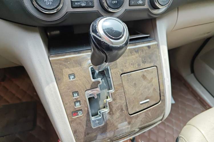 Used Mazda 8 2013 2.5L Deluxe Edition Gear Lever