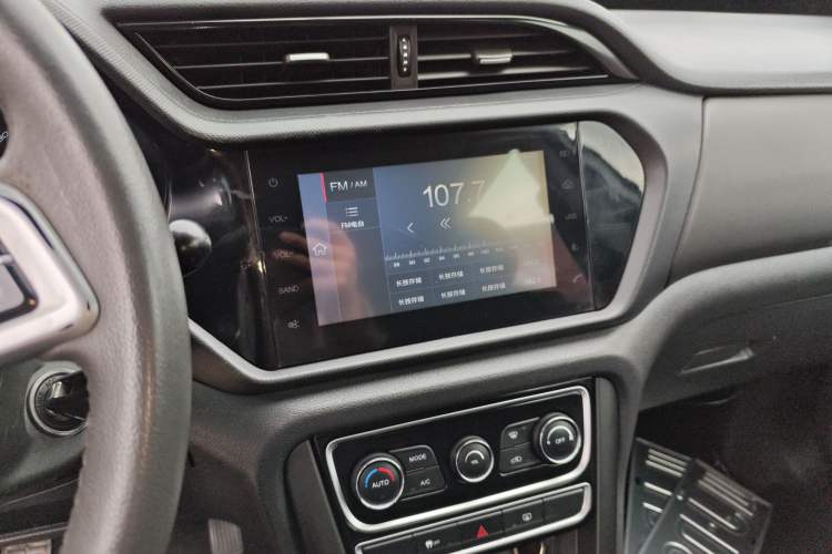 Used Chery Tiggo 3 2016 1.6L Manual ZhiShang Edition