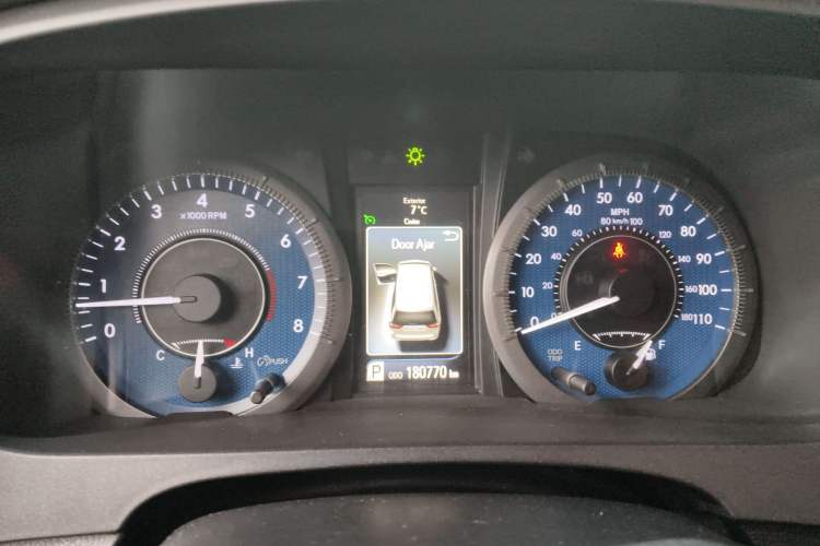 Used Toyota SIENNA 2015 3.5L Four-Wheel Drive L