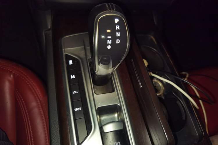 Used Maserati Ghibli 2014 3.0T Standard Edition Gear Lever