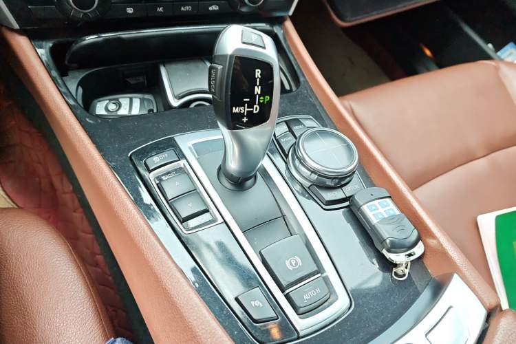 Used BMW 5 Series GT 2013 535i Elegant Edition
