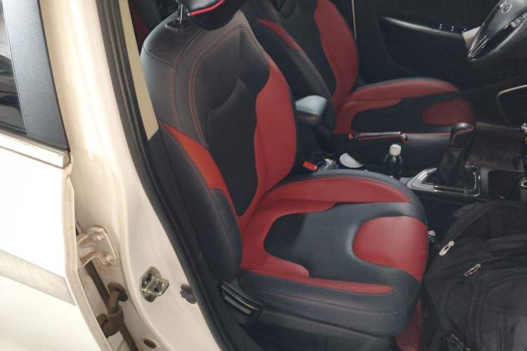 Used JAC Group Refine S2 2018 Smart Drive Edition 1.5L Manual Luxury Smart Model Right Front Seat