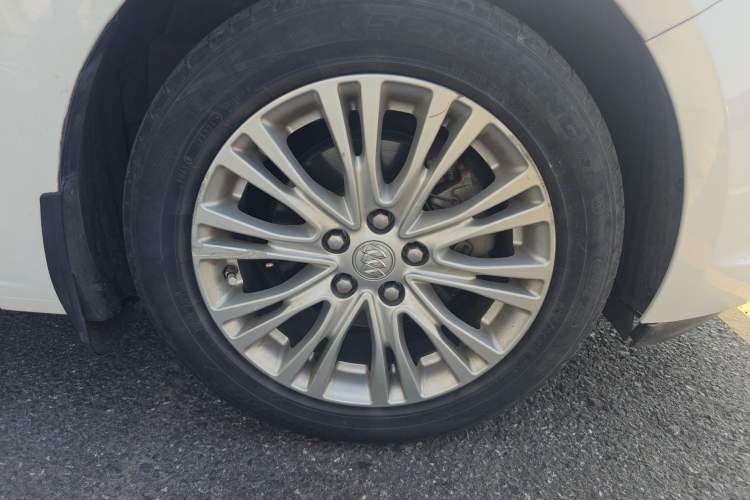 Used Buick GT 2015 15N Automatic Elite Version
