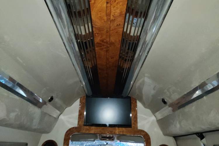 Used GMC SAVANA 2011 6.0L Business Star 10 Seats
