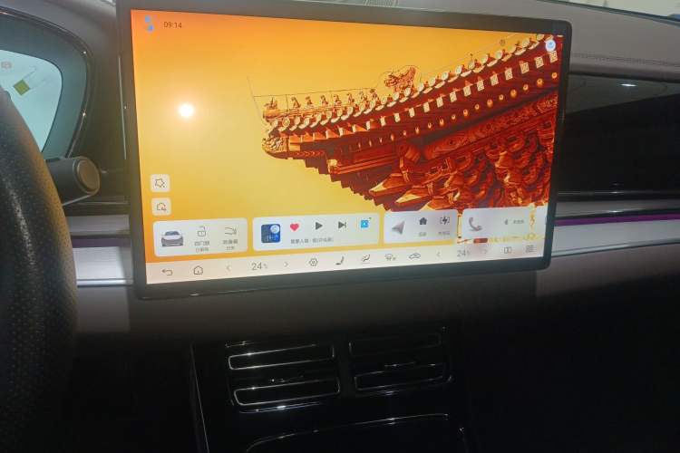 Used BYD Han 2024 EV Glory Edition 506KM Front-Wheel-Drive Premium Model Audio And AC Panel