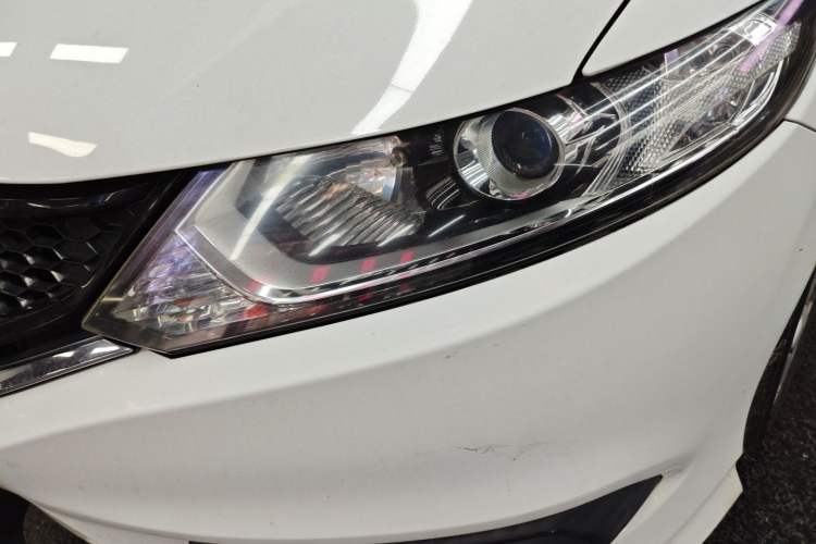 Used Honda Jade 2013 1.8L automatic Comfort version 5 seats
