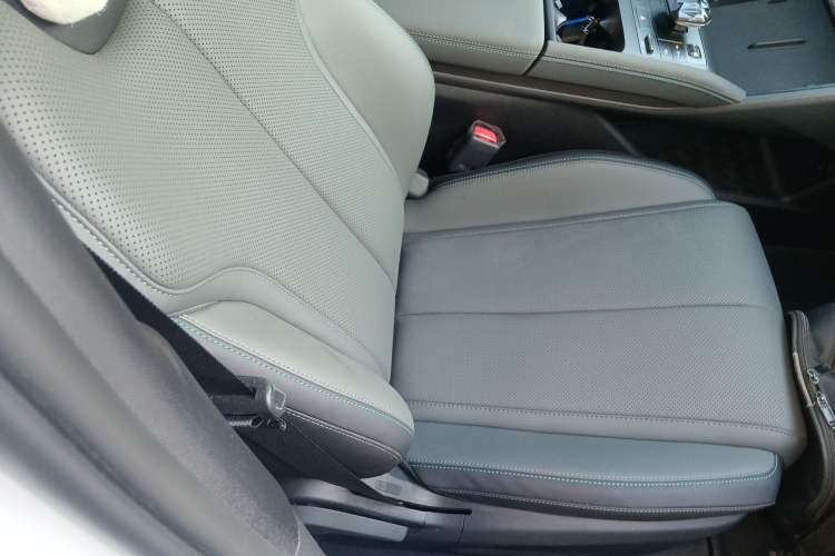 Used BYD Qin L 2025 DM-i Smart Drive 80KM Leading Model