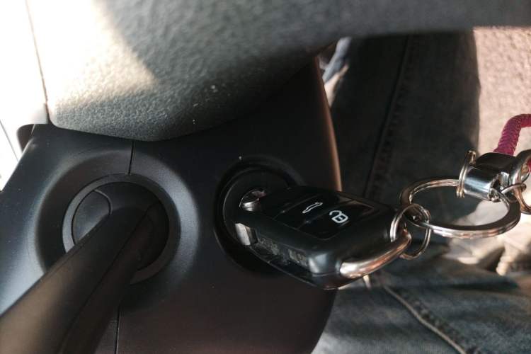 Used Volkswagen Bora 2014 1.6L Manual Fashion Edition