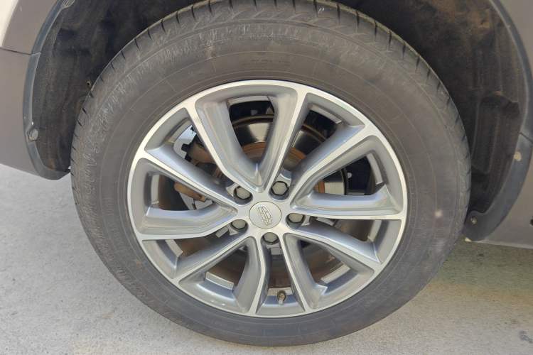 Used Geely Auto Emgrand X7 Sport 2018 1.8TD Automatic Two-Wheel Drive Smart 4G Connected Version
