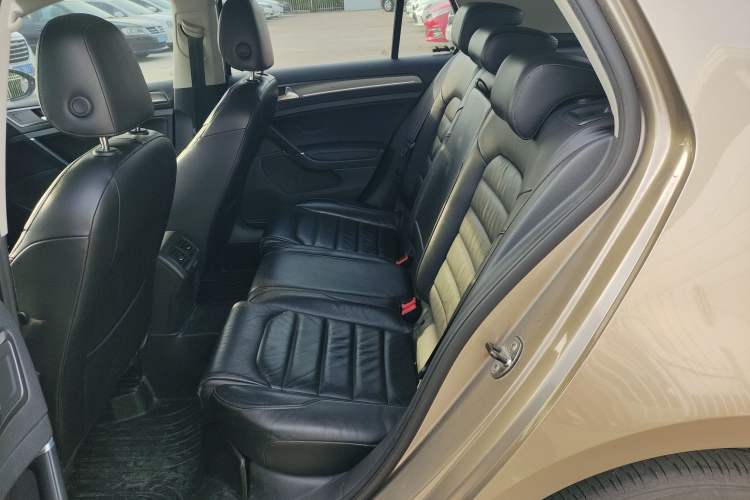 Used Volkswagen Golf 2015 1.4TSI Automatic Luxury Model Left Rear Seat