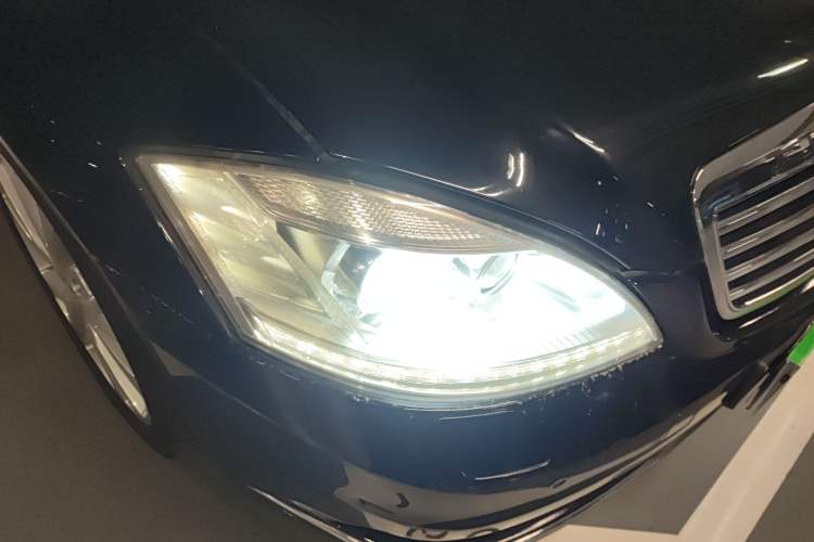 Used Mercedes-Benz S-Class 2012 S 400 L HYBRID Grand Edition Right Front Headlight