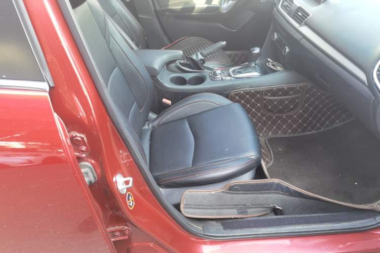 Used Mazda 3 Axela 2016 Sedan 1.5L Automatic Luxury Model Right Front Seat