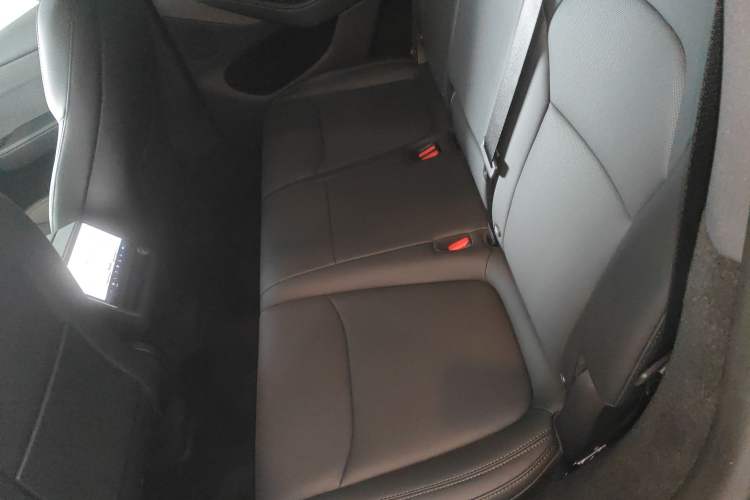 Used Tesla Model Y 2025 Rear-Wheel-Drive Version