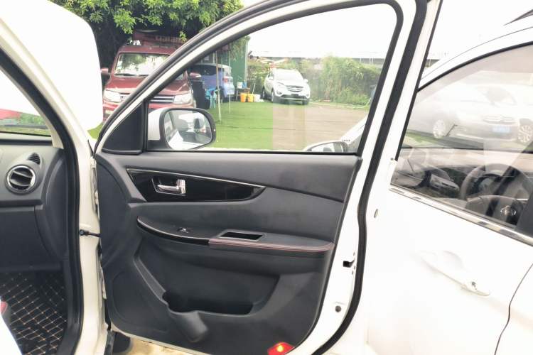 Used HYOSOW S3 2015 1.5L Luxury Model China V Standard Right Front Door Interior