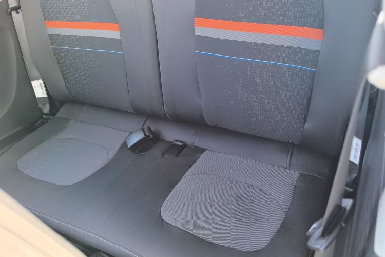 Used Wuling Hongguang MINIEV 2021 Macaron Sandwich Model 120 km Lithium Iron Phosphate Left Rear Seat