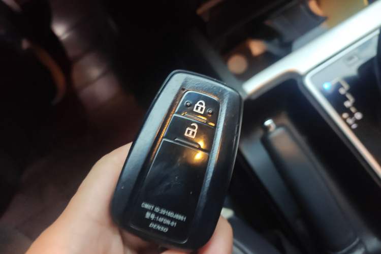 Used Toyota Prado 2019 3.5L Automatic TX-L Deluxe Edition with Rear-Mounted Spare Tire
