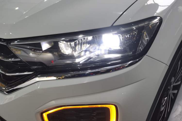 Used Volkswagen T-ROC 2018 280TSI DSG Two-Wheel-Drive Comfort Version China V Standard Left Front Headlight