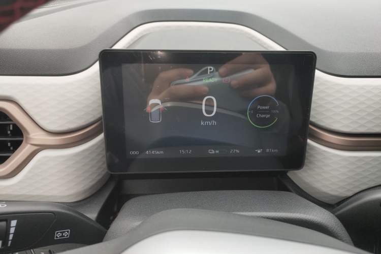 Used JAC Yiwei E10X 2024 Charming Edition 301km Lite
