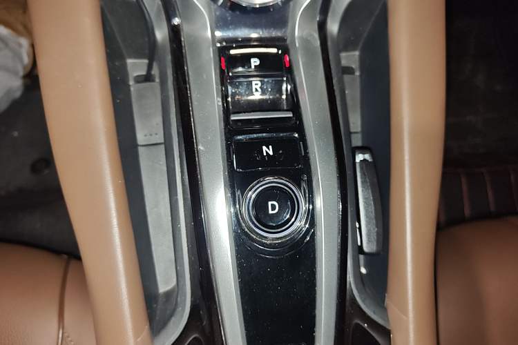 Used Acura CDX 2016 1.5T Two-Wheel Drive Deluxe Edition