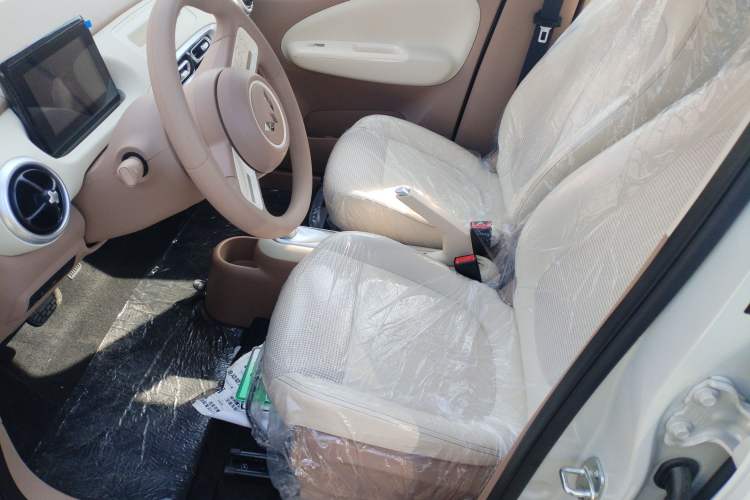 Used Wuling Hongguang MINIEV 2025 Four-Door Version Advanced Edition Left Front Seat