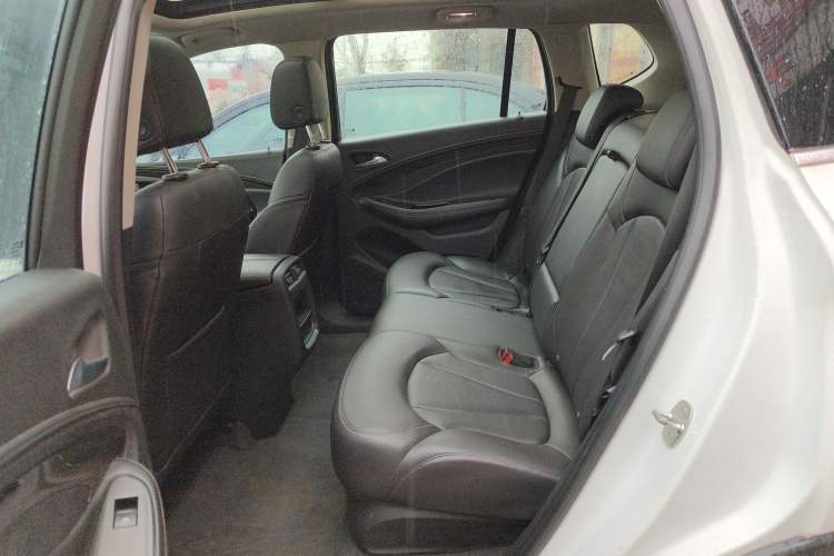 Used Buick Envision 2018 20T Two-Wheel-Drive Elite Model
