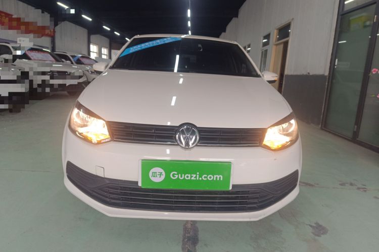 Used Volkswagen Polo 2016 1.4L Manual Fashion Model Front